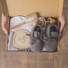 Load image into Gallery viewer, Newborn Baby Gift Set
