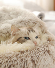 Load image into Gallery viewer, Round Plush Cat Bed
